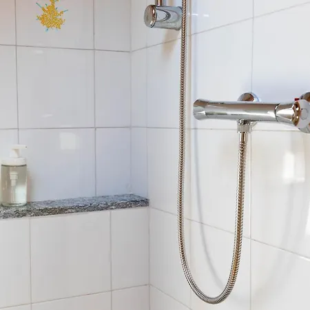 [villa Lecco] Free Wi-fi, Parking&bike Service Apartment Lecco